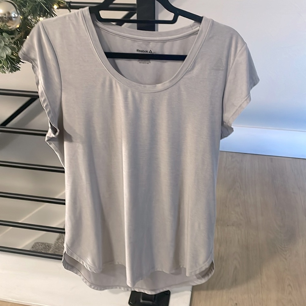 Reebok silver lavender workout tee